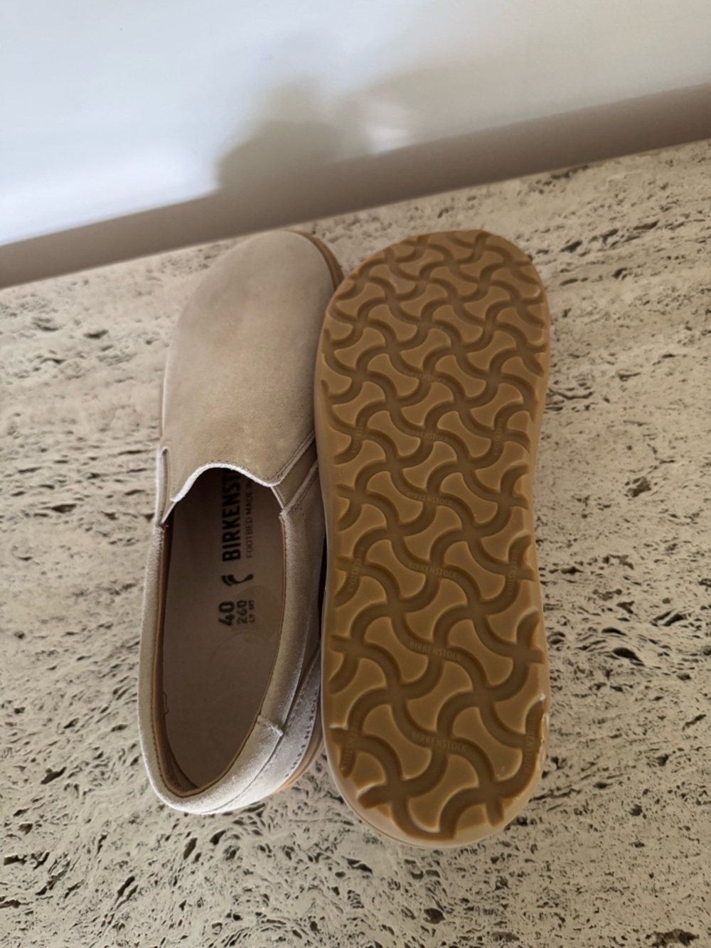 Birkenstock Oswego sandcastle suede with tan sole. Size EU40. MSRP $149.95 - Picture 15 of 16